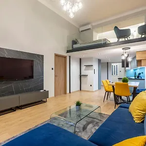 Exclusive New York In The Heart Of , Budapest Ungheria
