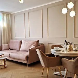 Center 708 - 50m2 Apartament Warszawa